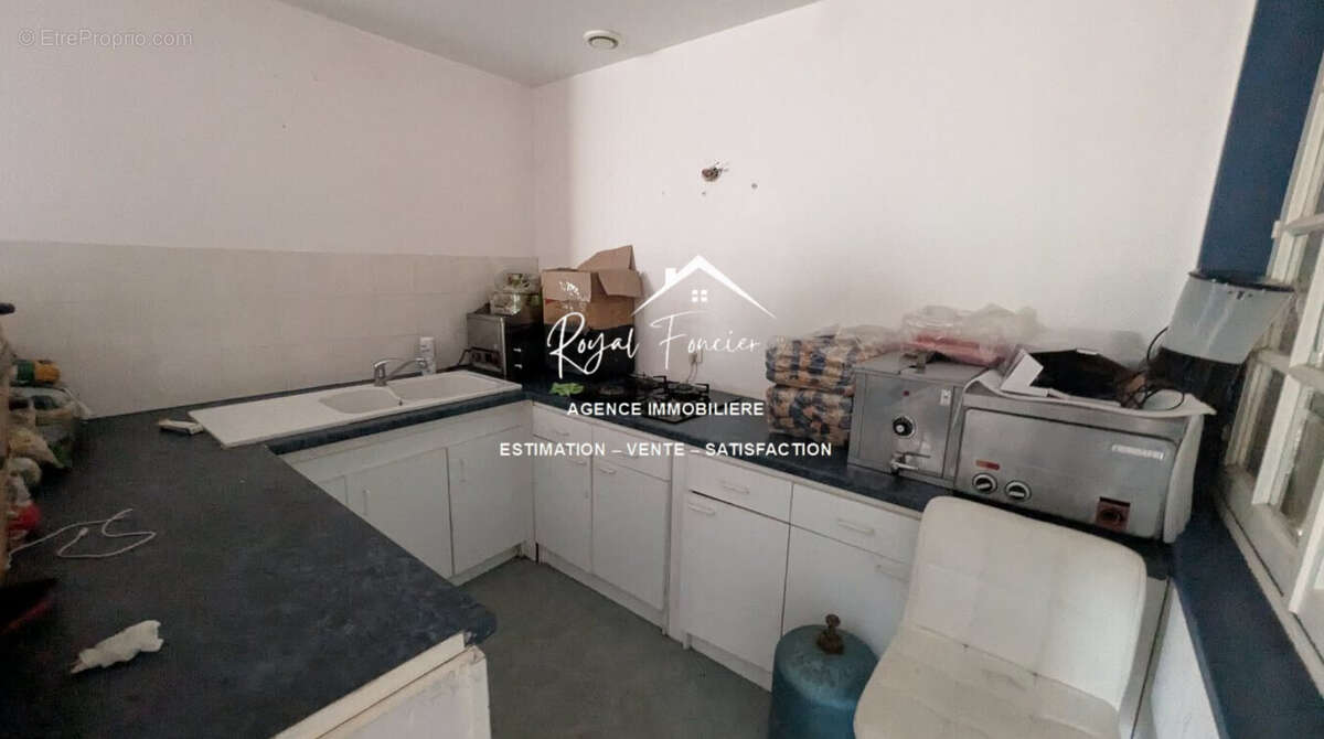 Maison : Cuisine  - Appartement à DANGE-SAINT-ROMAIN