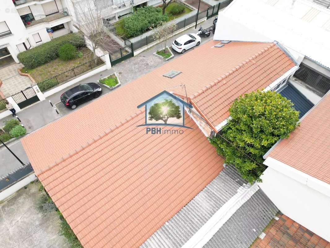 Appartement à COURBEVOIE