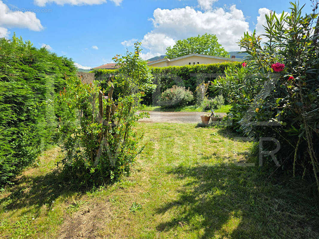 Maison Aussillon 5 pièce(s) 92 m2 - photo 2