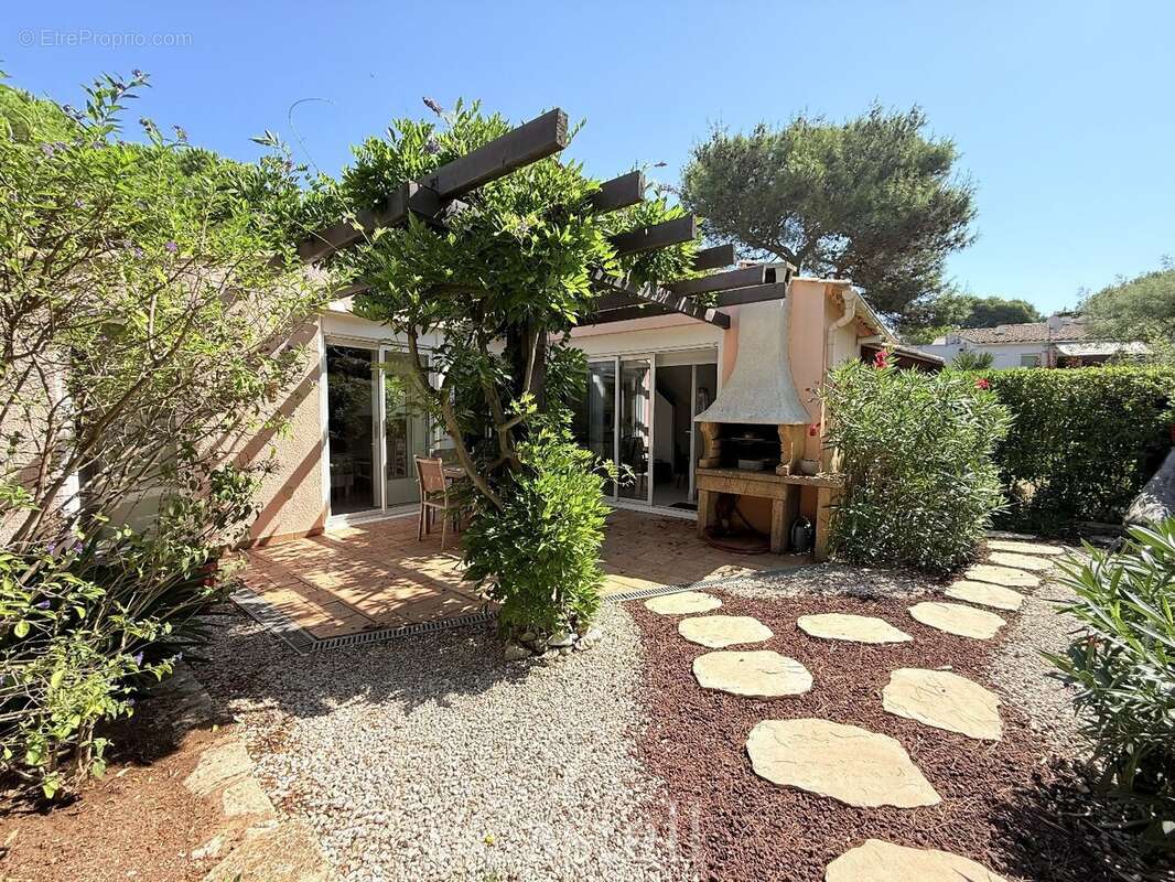 *** pavillon type 4 + jardin sans vis a vis avec parking prive *** - photo 2