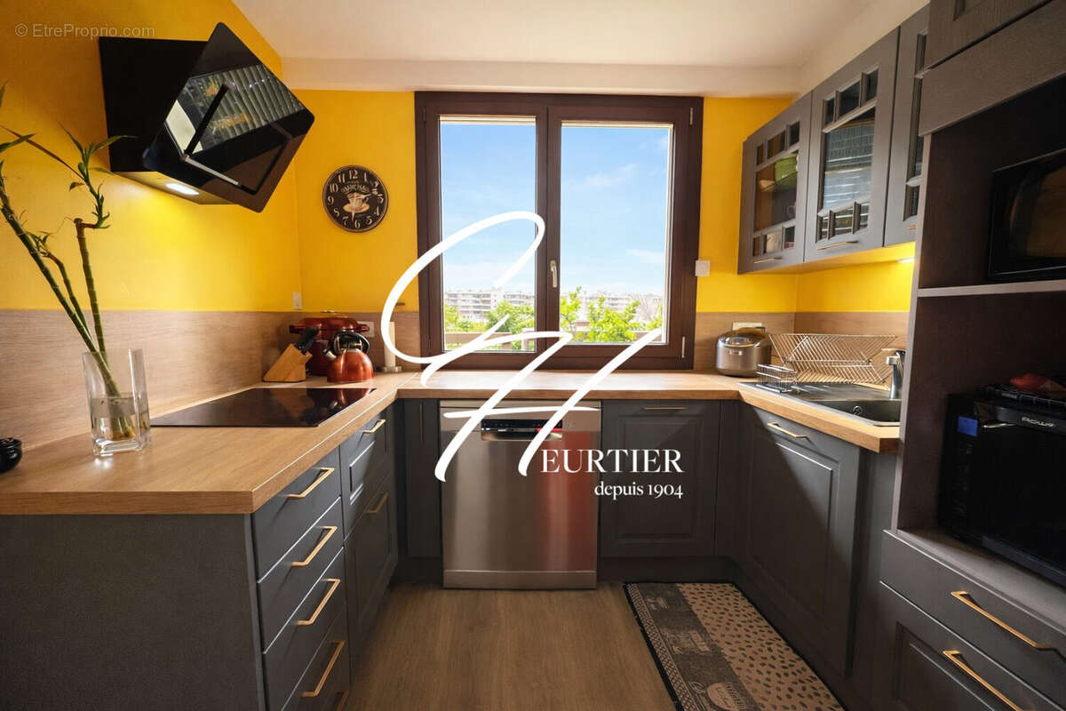 Appartement à FONTAINE