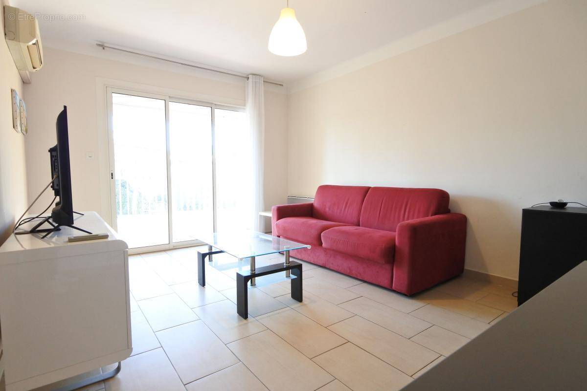 Appartement à SIX-FOURS-LES-PLAGES