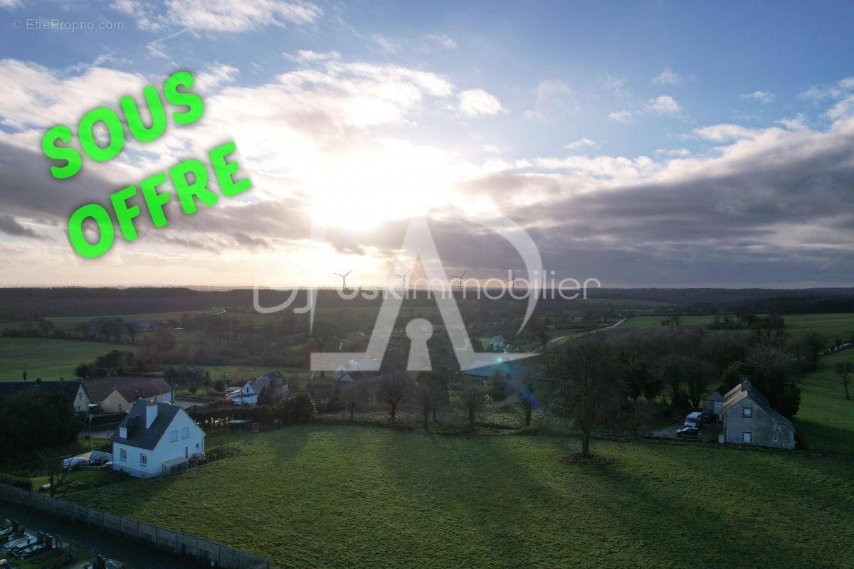 Terrain à AUNAY-SUR-ODON