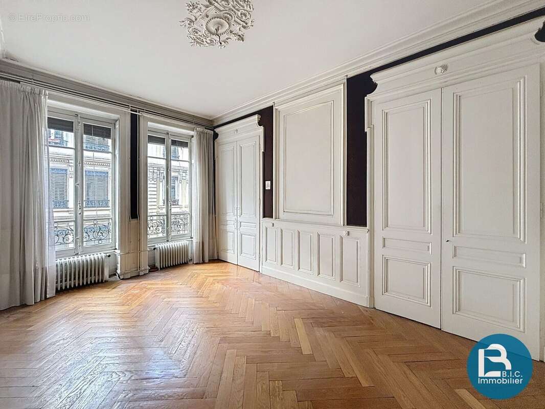 Appartement à LYON-6E