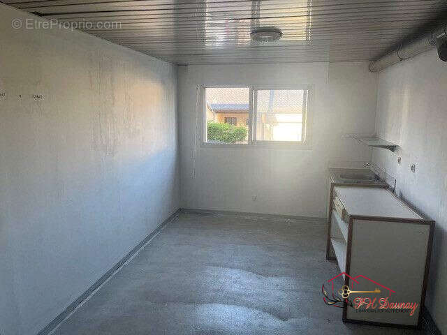 Commerce à LUC-LA-PRIMAUBE