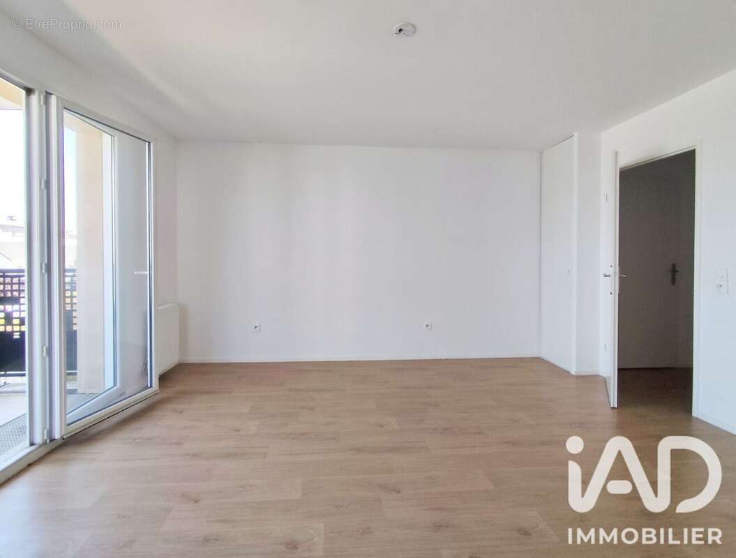 Appartement 61 m² à Arpajon  - photo 3