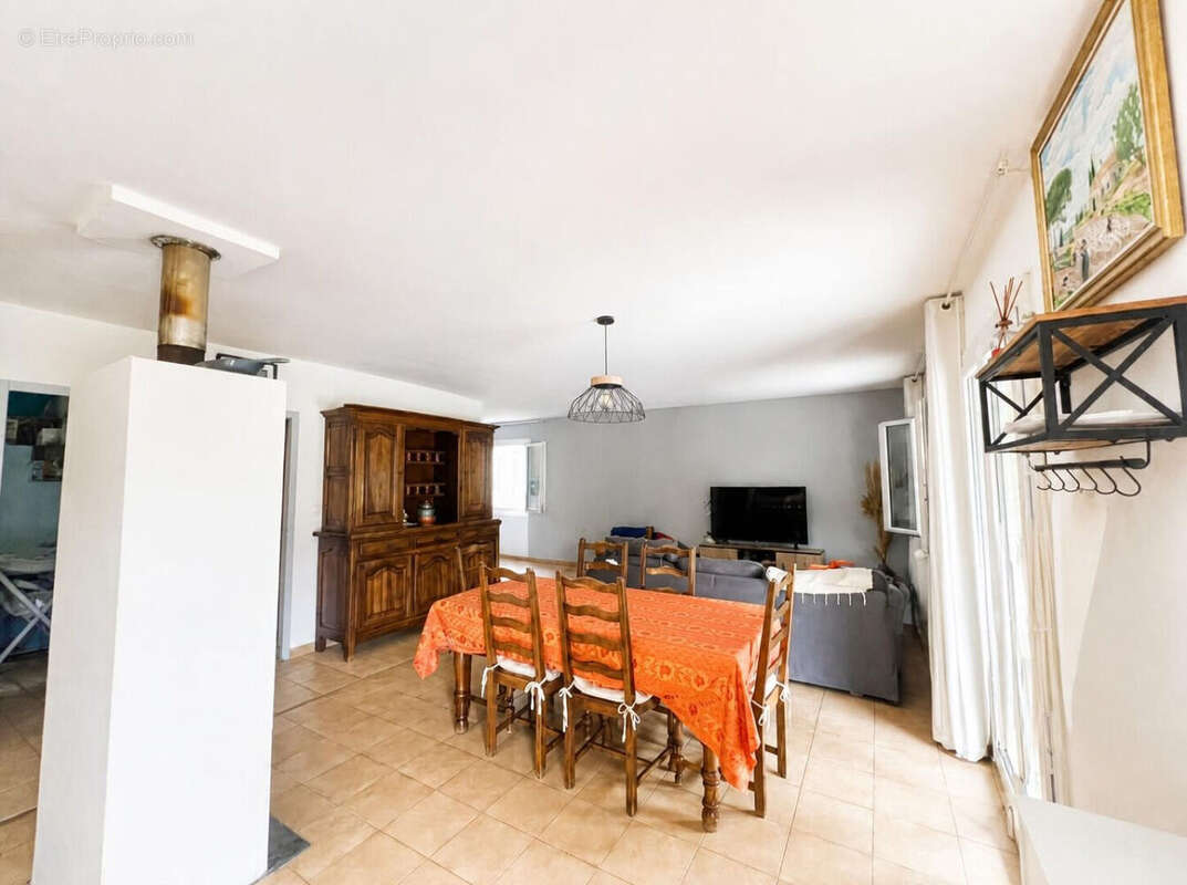 Maison à MONTFRIN