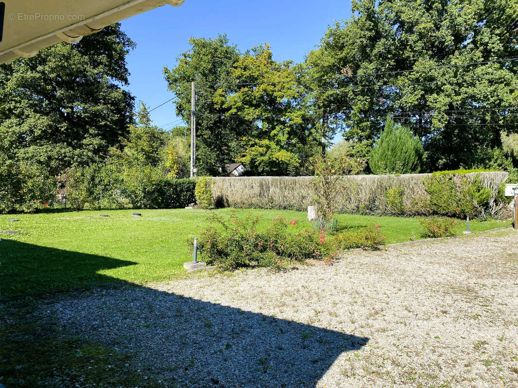 Maison à BAZOCHES-SUR-LE-BETZ