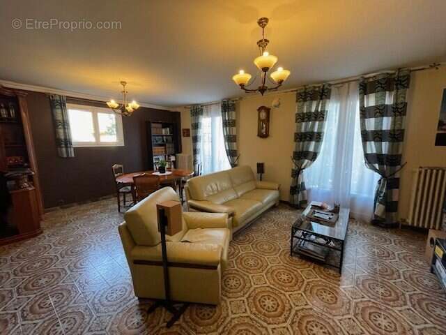 Maison à LE BLANC-MESNIL