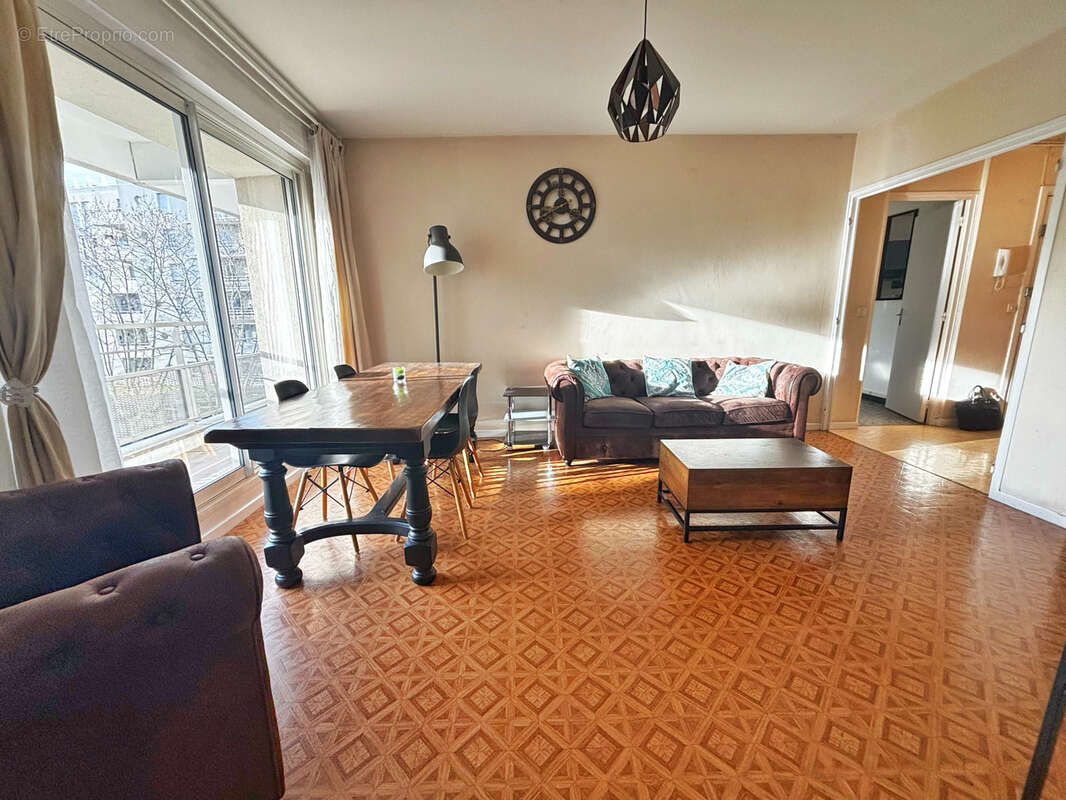 Appartement à VENISSIEUX