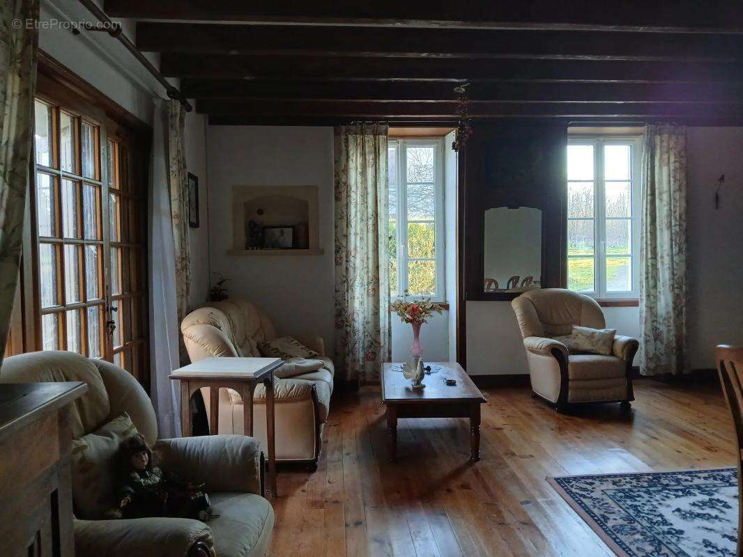 Maison à MONTCHAUDE