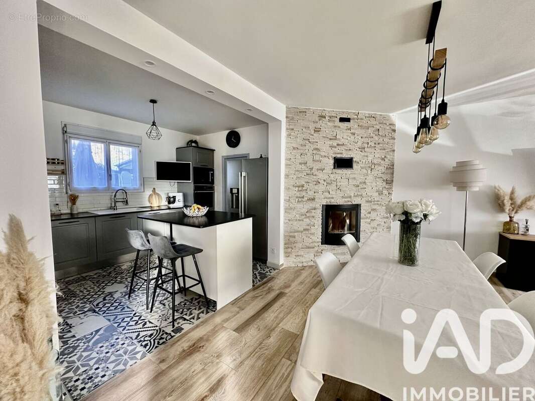 Photo 6 - Maison à CHATEAU-ARNOUX-SAINT-AUBAN