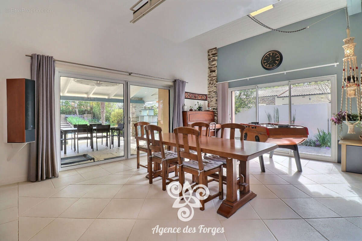 Maison à SAINT-JULIEN-DE-CONCELLES