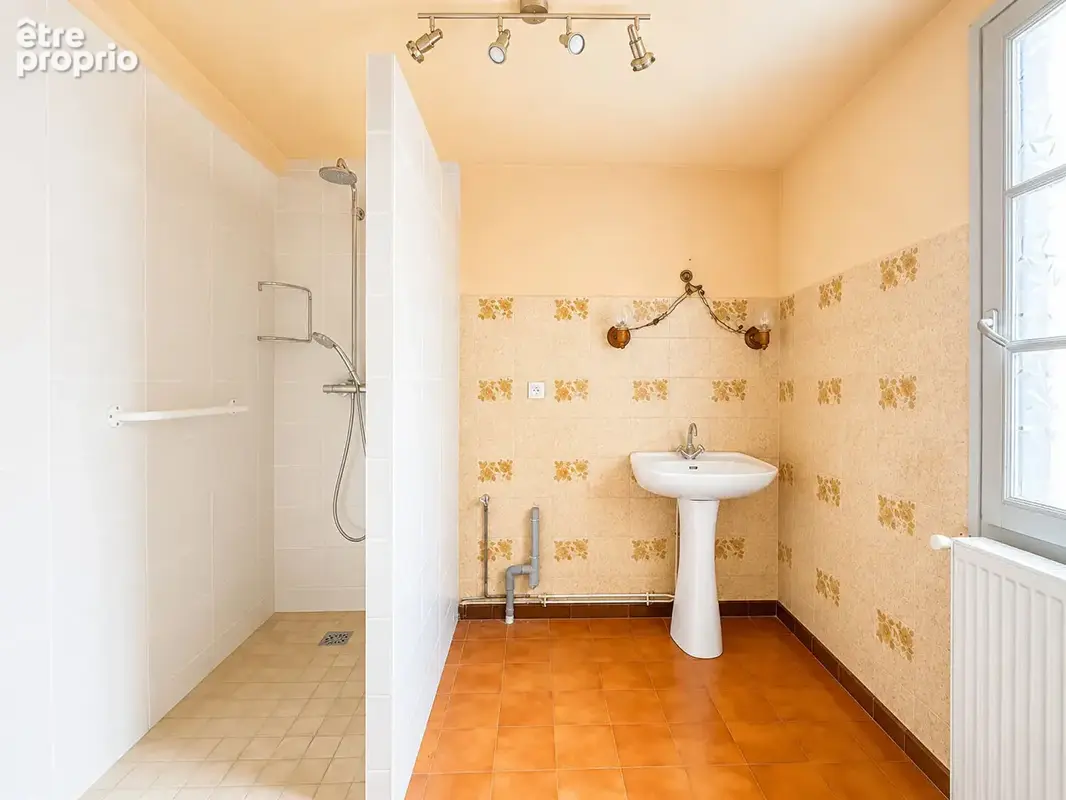 Appartement de type 4  en duplex - 3 chambres - grenier - cave - toiture 25 ans - photo 4