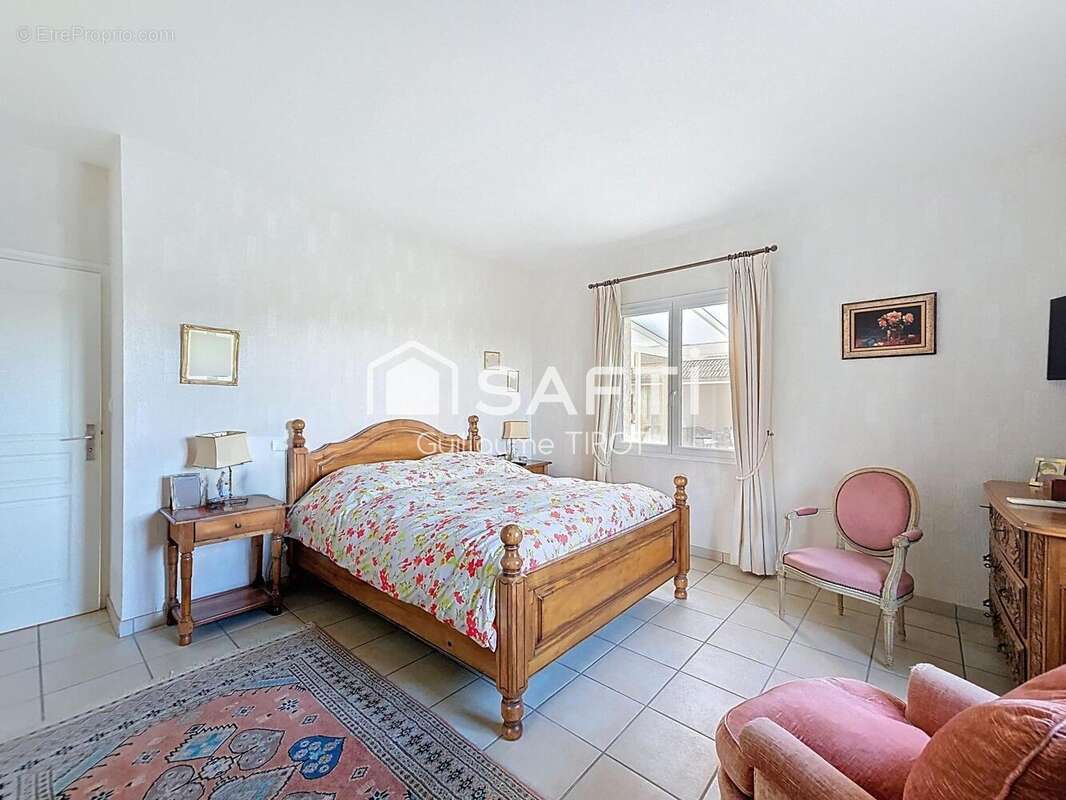 Photo 8 - Maison à SAINT-REMY-EN-ROLLAT