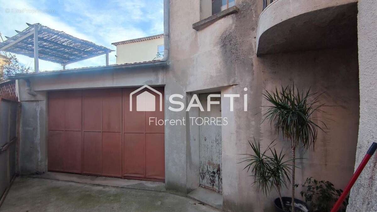 Photo 6 - Parking à SIX-FOURS-LES-PLAGES