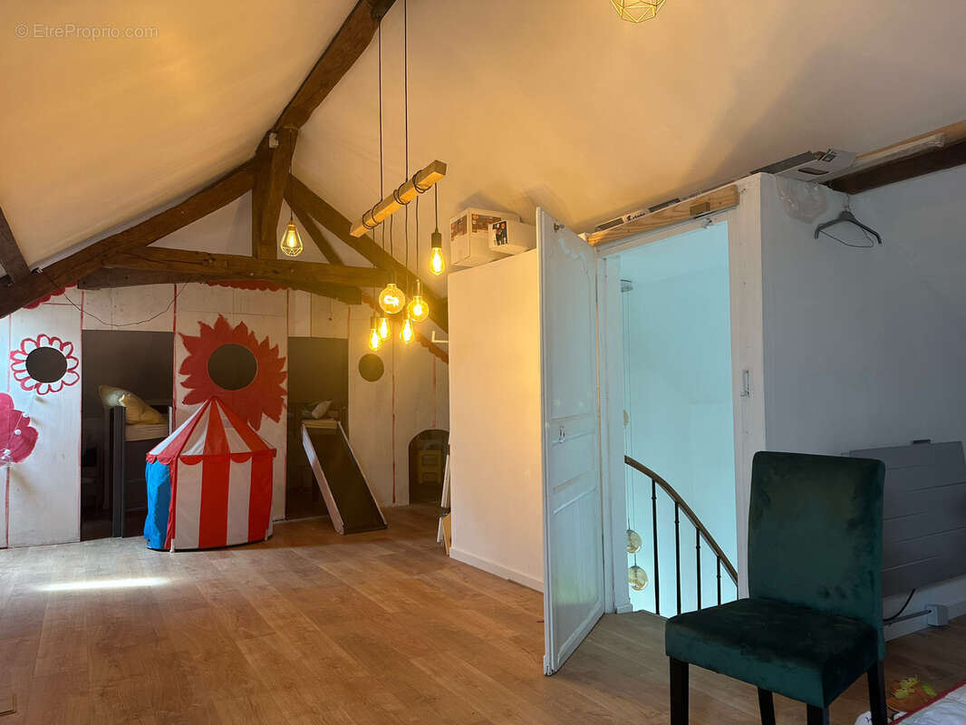 Maison à NEUFCHATEL-EN-BRAY