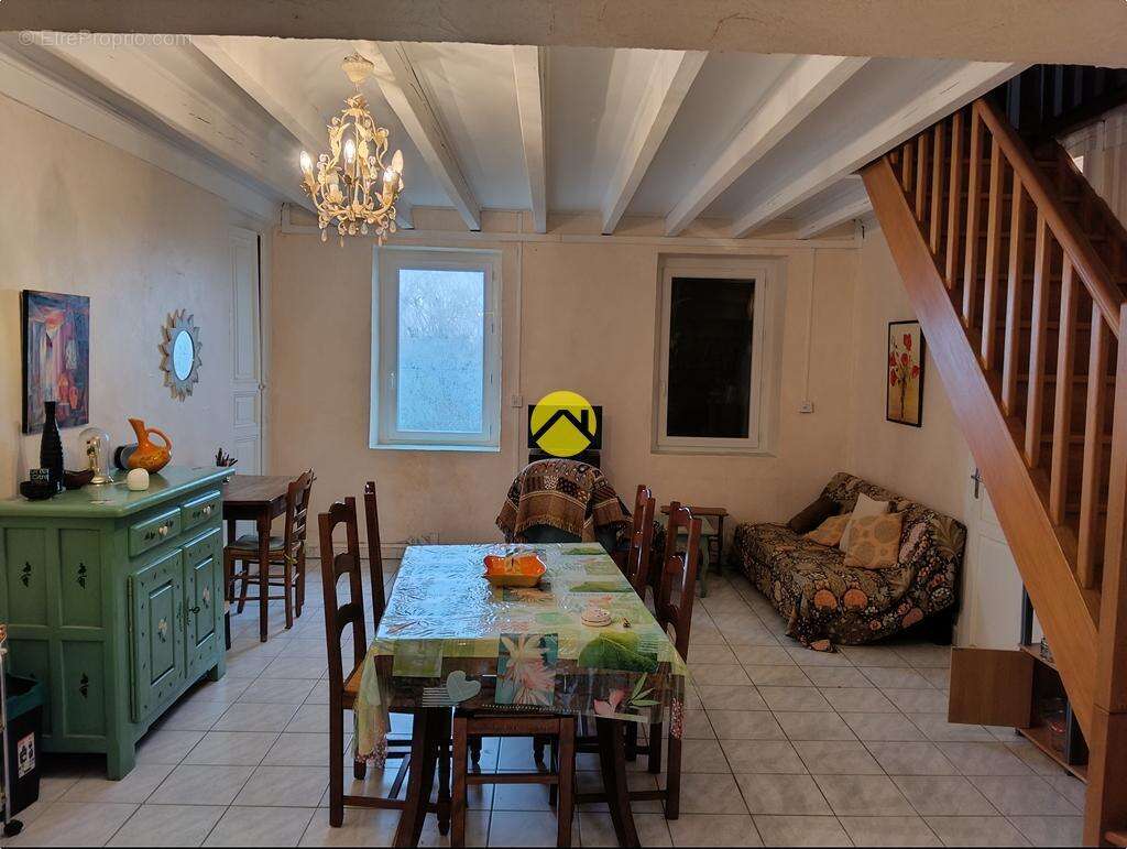 Maison à VALIGNY