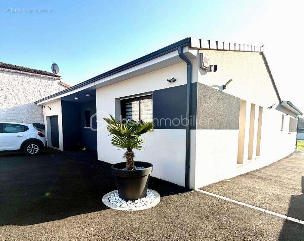 Maison à MIGNE-AUXANCES