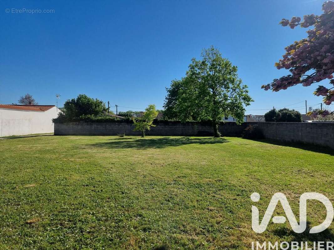 Photo 4 - Terrain à LA JARRIE