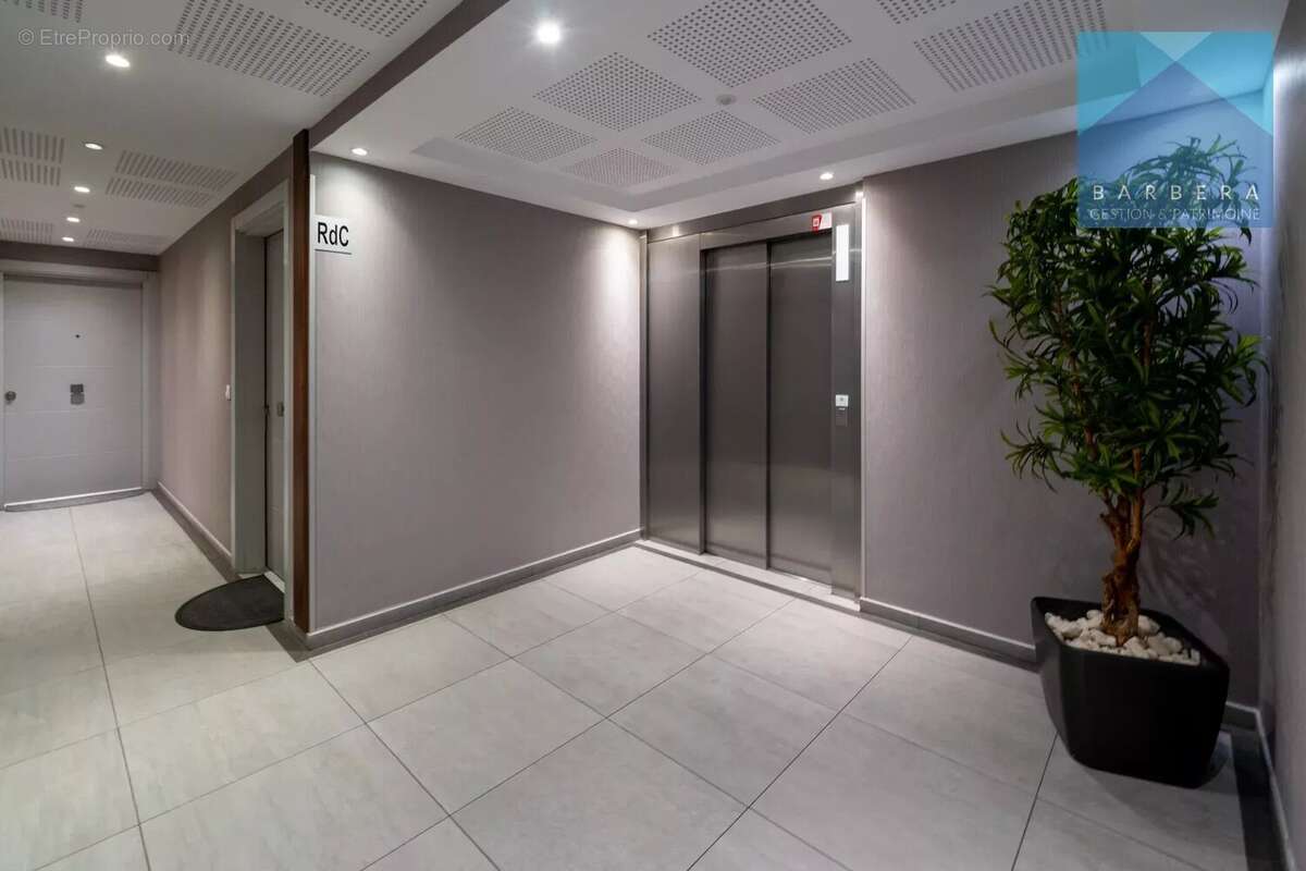Appartement à VILLENEUVE-LOUBET