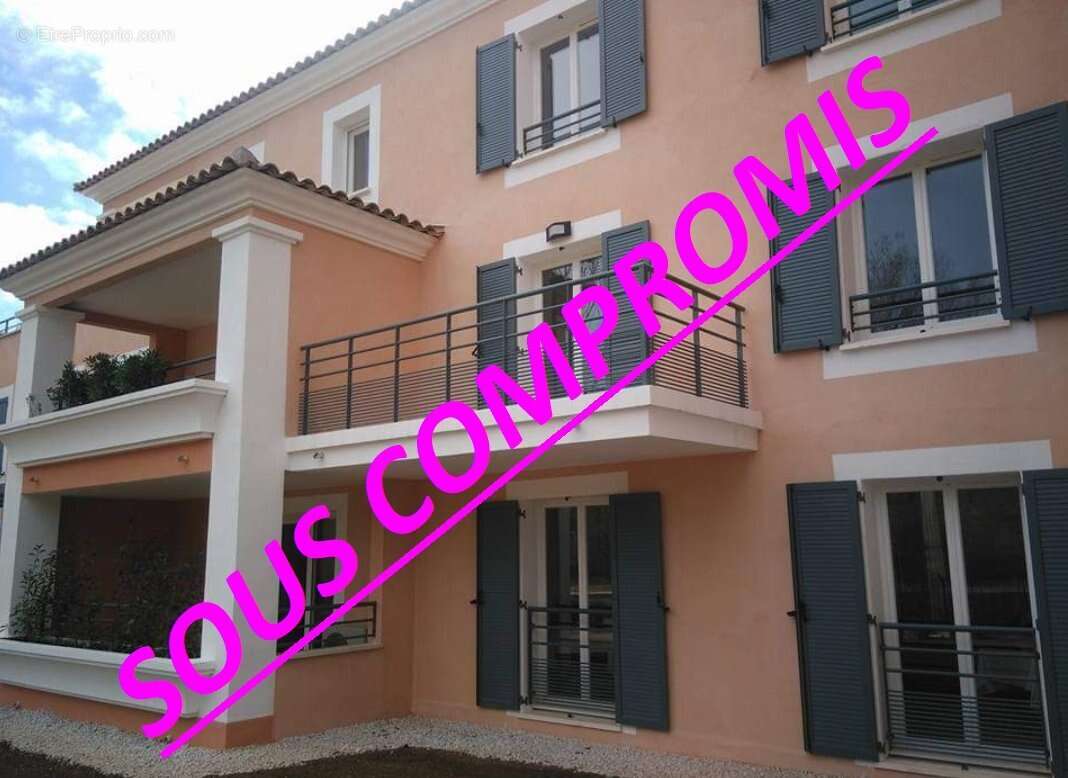 Appartement à SAINT-CLEMENT-DE-RIVIERE