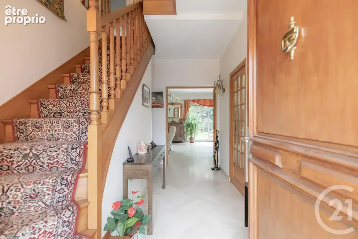 Maison 154 m² à Saint-Maur-Des-Fosses  - photo 14