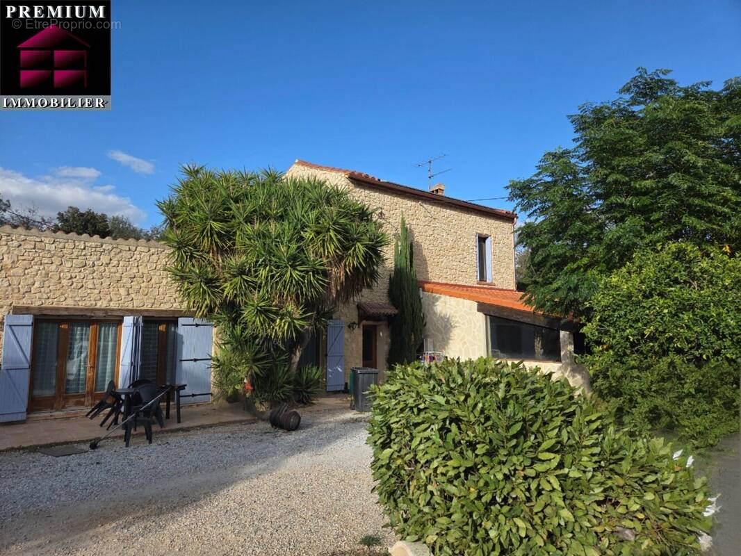 Maison à SAINT-ESTEVE