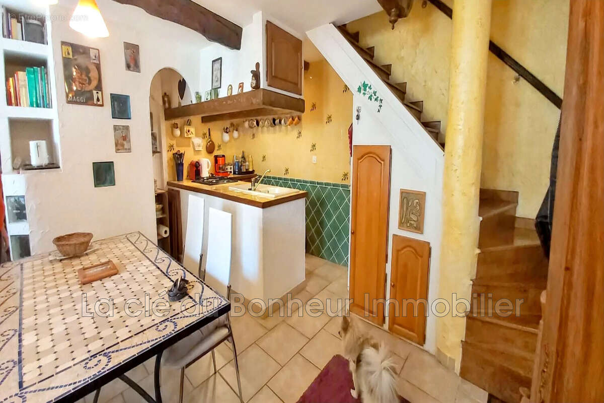 Maison 74 m² à Riez  - photo 2