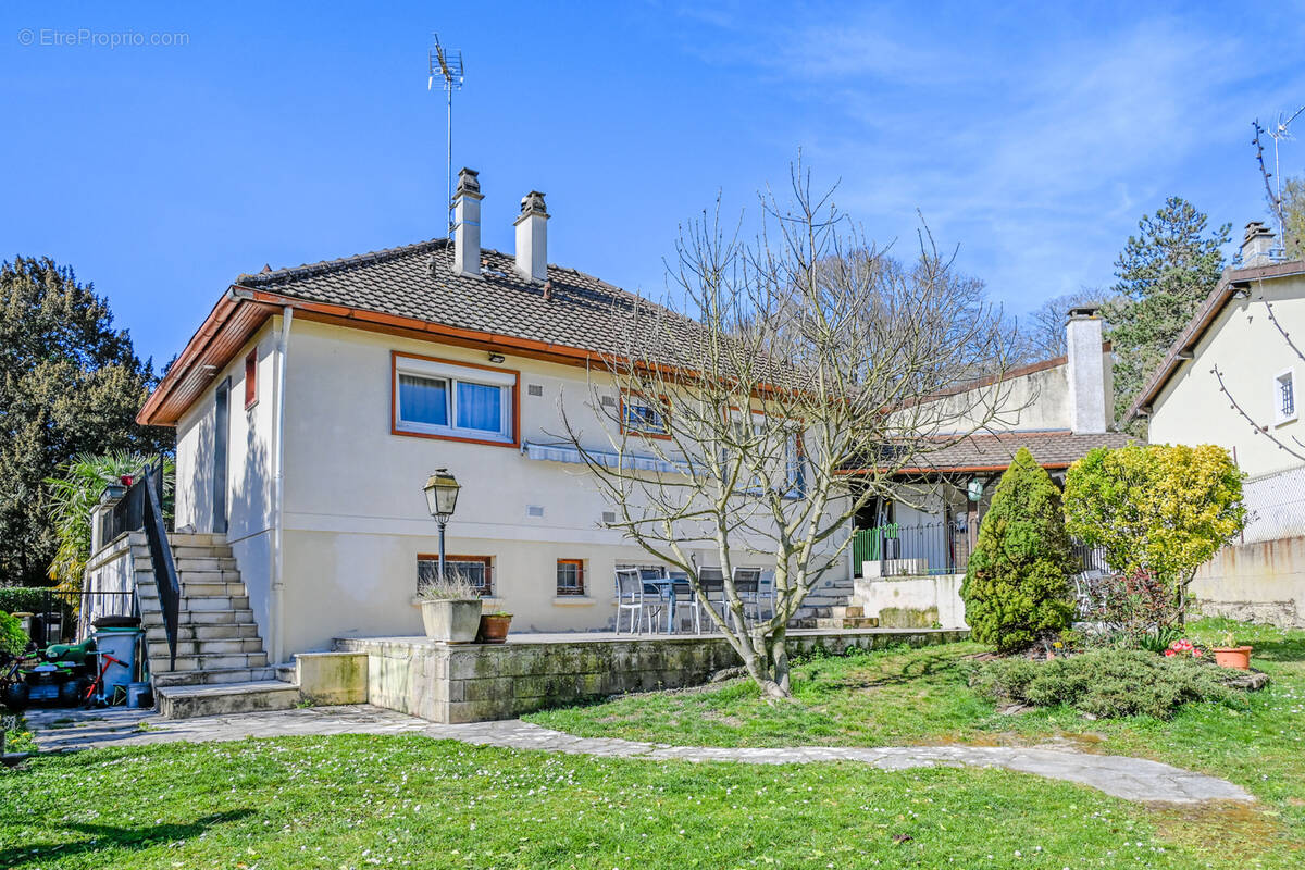 Maison à OSNY