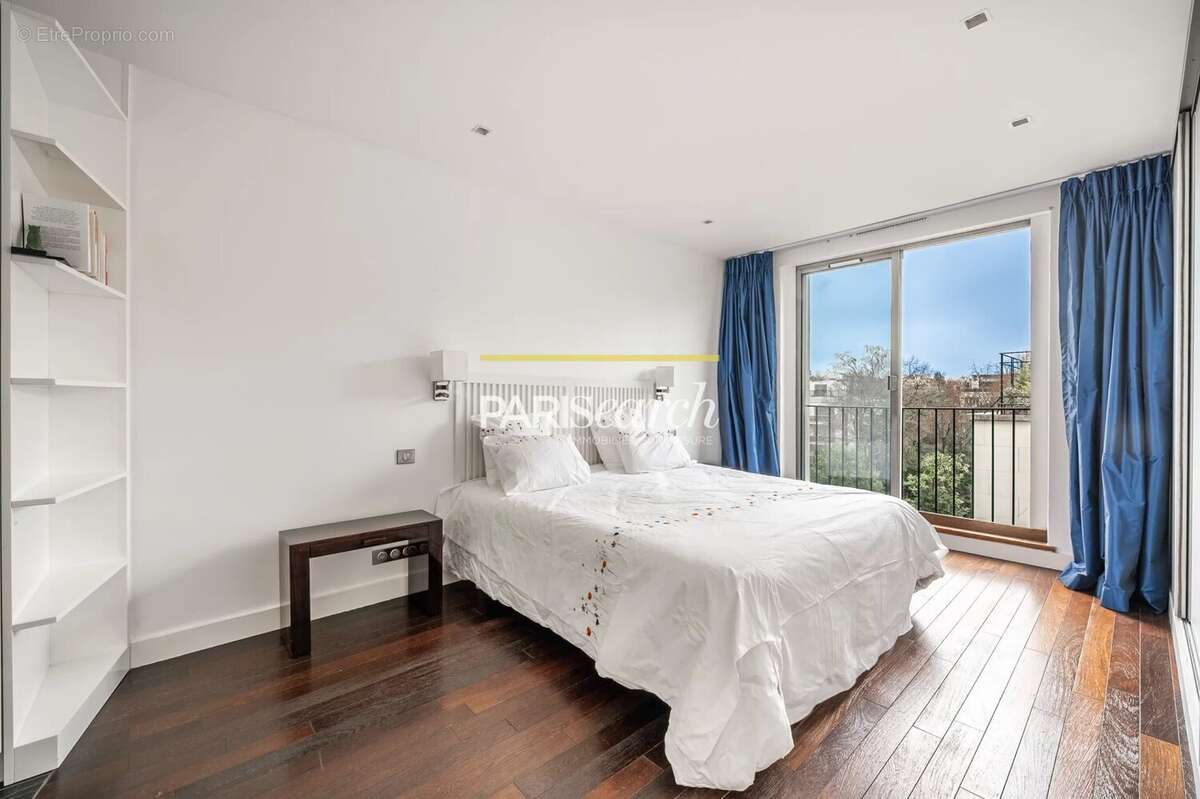Appartement à NEUILLY-SUR-SEINE