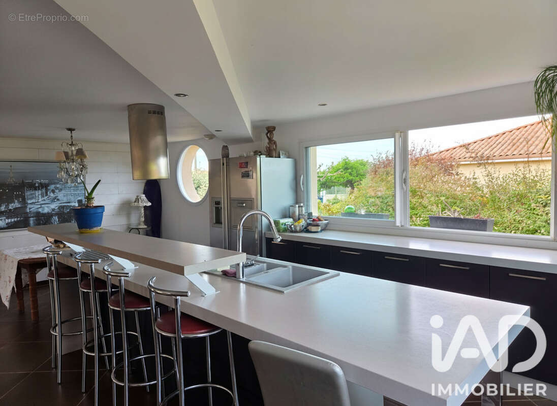 Maison 150 m² à Mornac  - photo 9