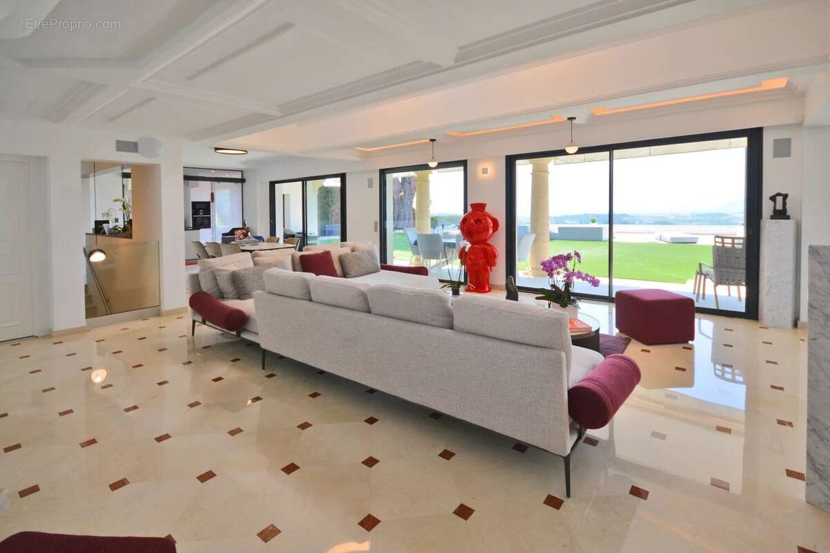 Maison à MOUGINS