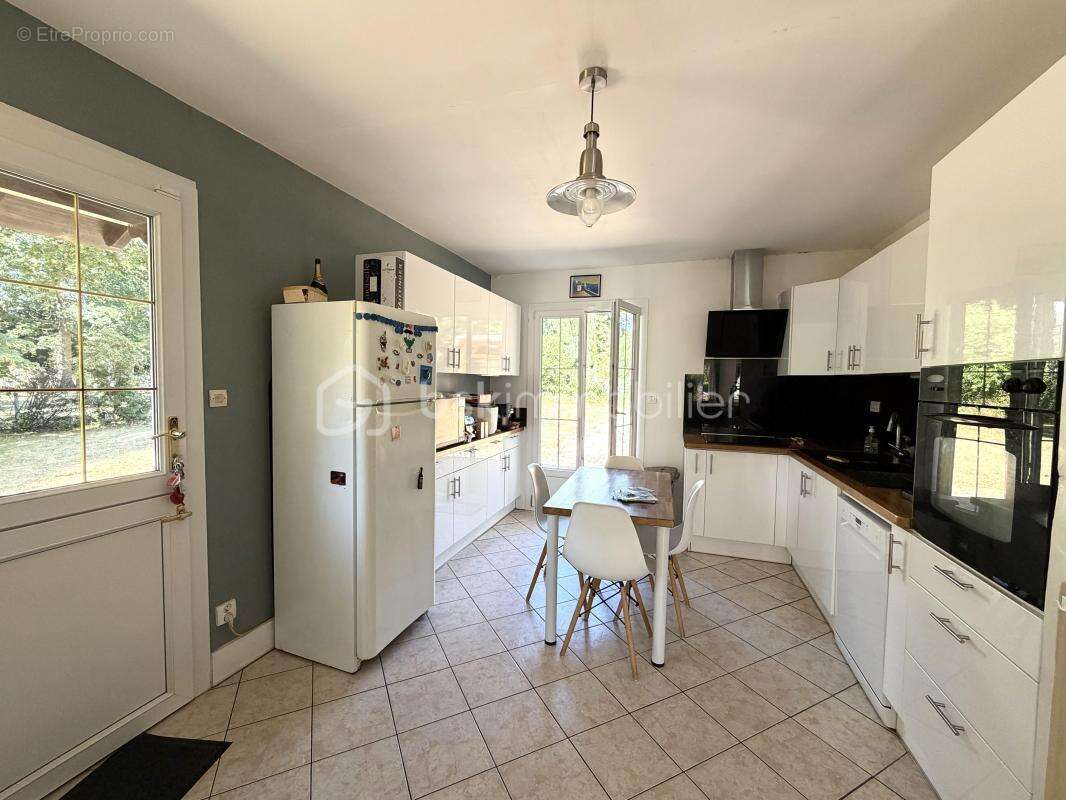 Maison plain-pied, 4 chambres, espac bureau, 2 salle de bain - photo 7