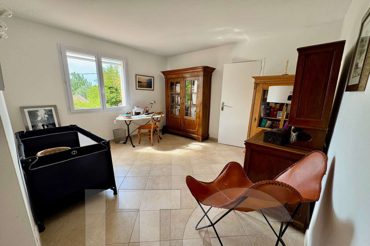 Maison à POURRIERES