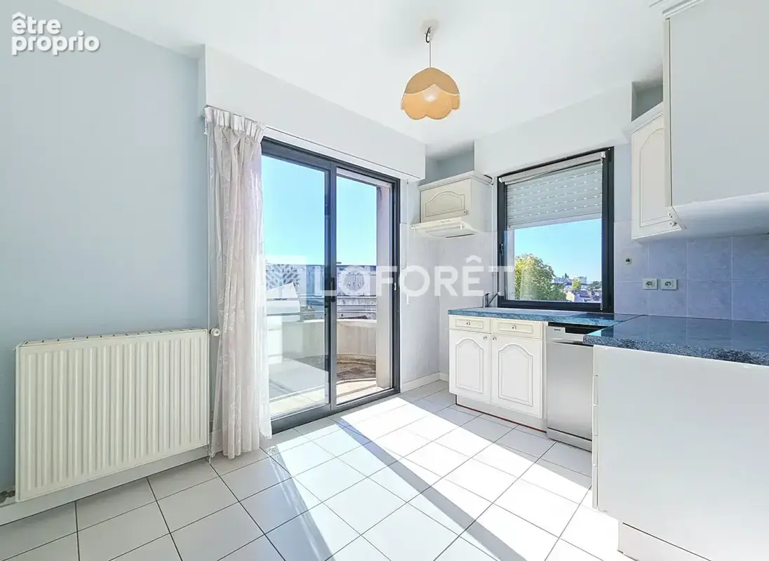 T3 de 73 m² avec terrasse, dernier étage et grand garage - photo 5