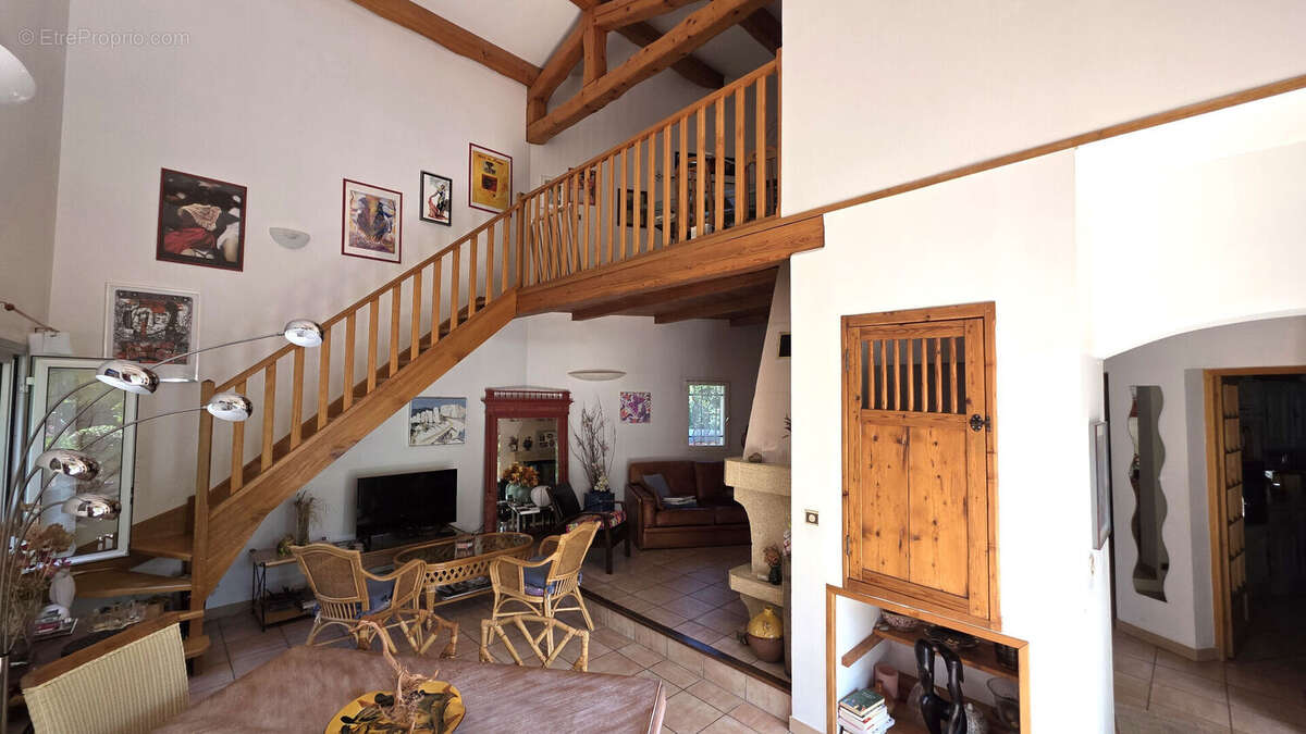 Maison à ROCHEFORT-DU-GARD
