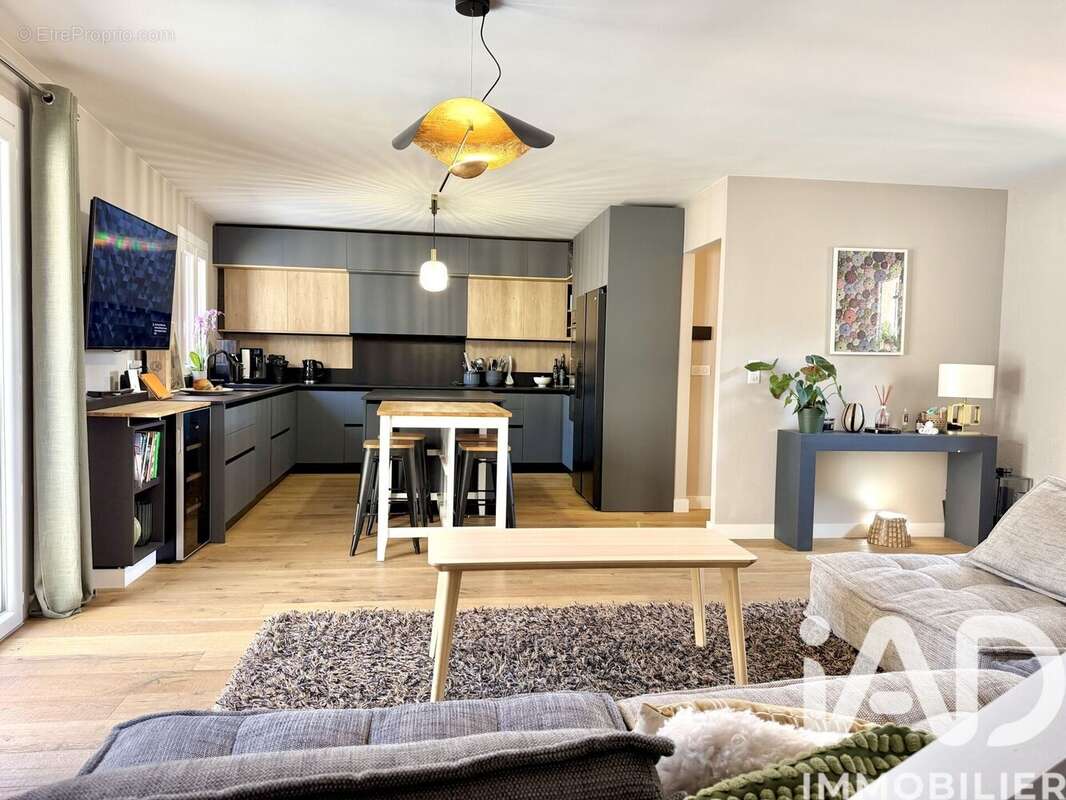 Photo 5 - Maison à ROQUEBRUNE-SUR-ARGENS