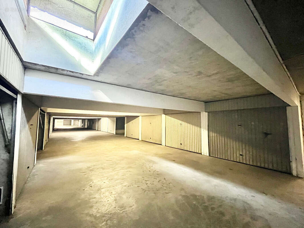 Parking à CAEN