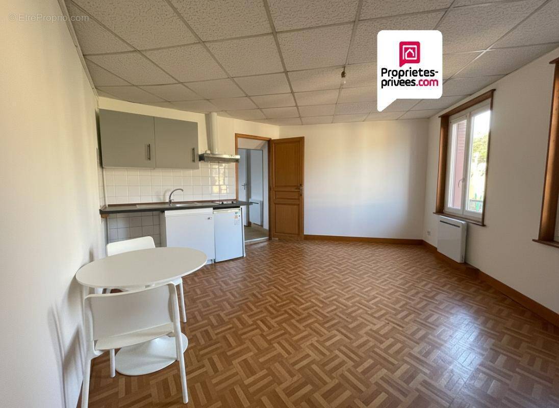 Appartement  NONANCOURT centre ville 2 pièce(s) 42 m2  1er étage 1 chambre 66000 FAI - photo 1