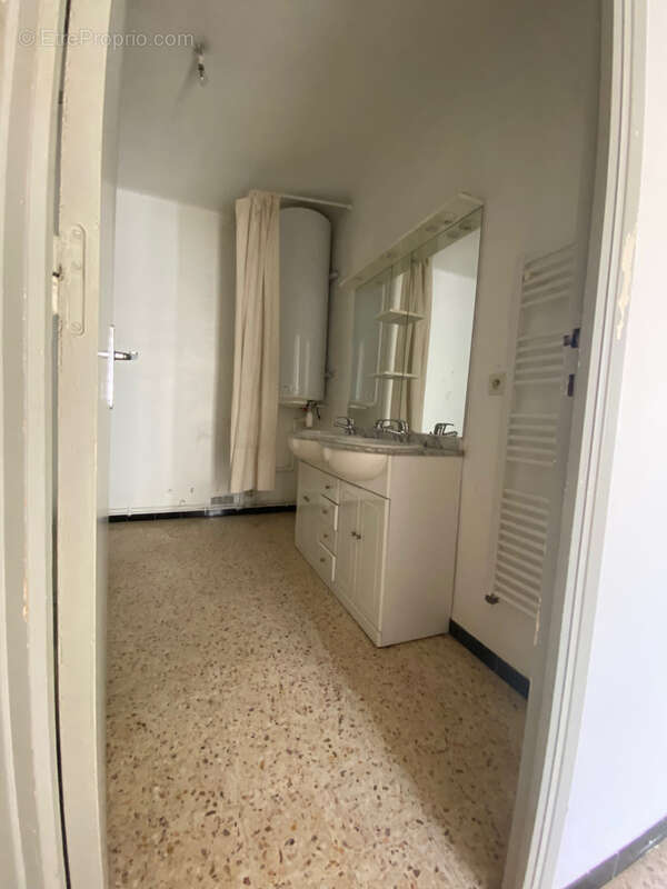 Appartement à MORIERES-LES-AVIGNON