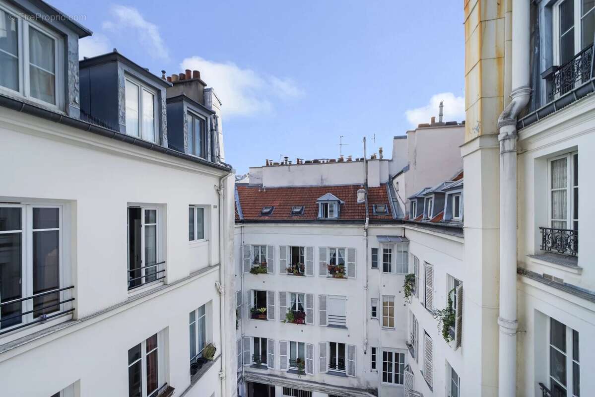 Appartement à PARIS-10E