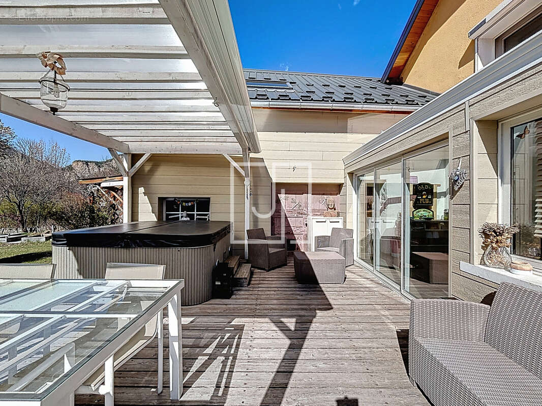 À vendre maison de caractère, 10 pièces à Jausiers (04850) - photo 13