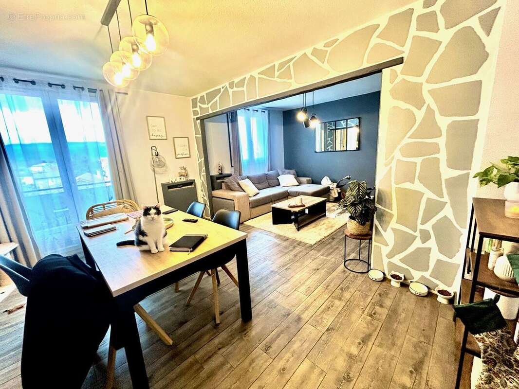 Appartement à BOURG-LES-VALENCE