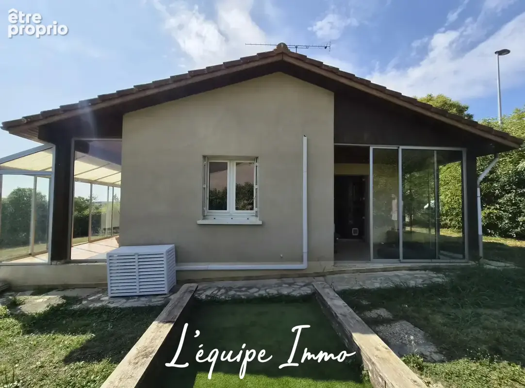 Maison de plain-pied comprenant 2 chambres, vérandas, garage et jardin - photo 11