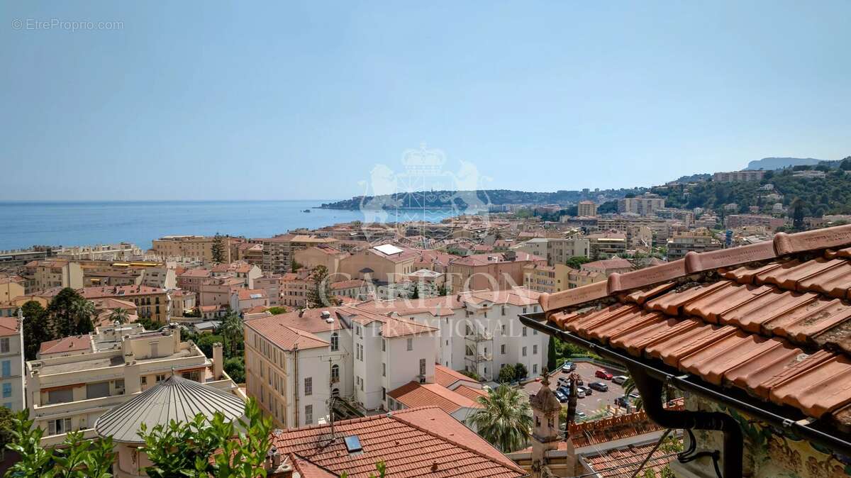 Villa  avec vue mer et accès facile au centre-ville - Opportunité d'investissement - photo 12