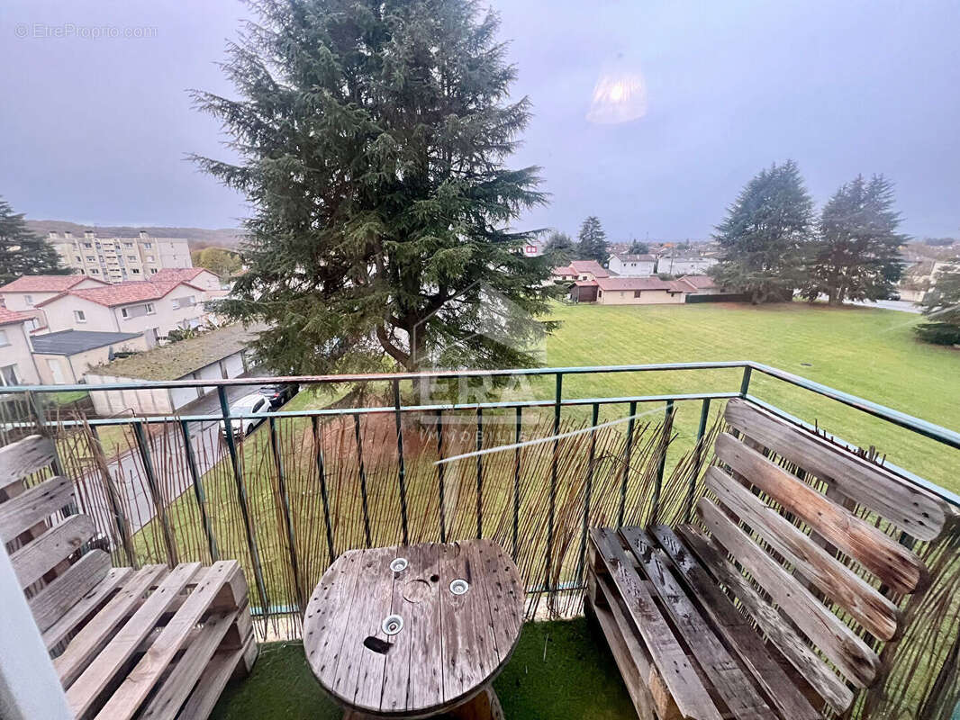 Appartement à AUREILHAN