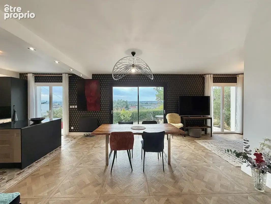 Maison 6 pièces 140 m² à vendre à Montluel (01120) - photo 3