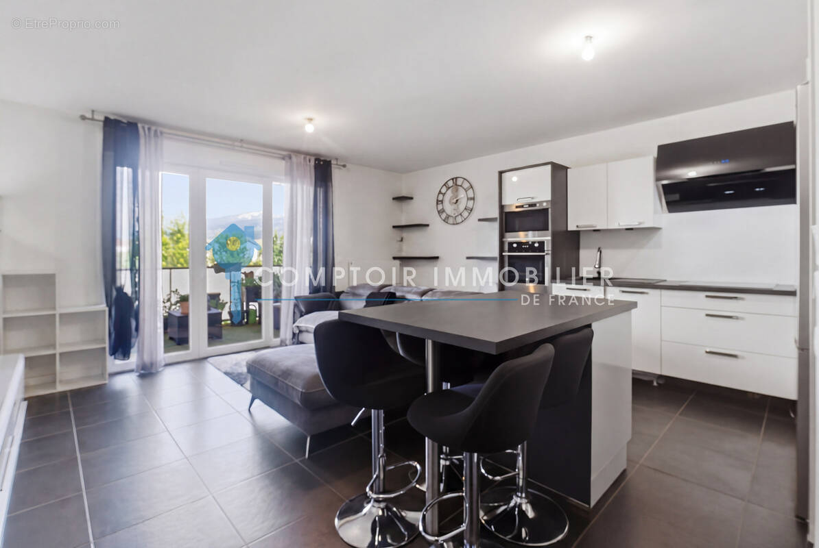 Appartement à SAINT-MARTIN-D'HERES