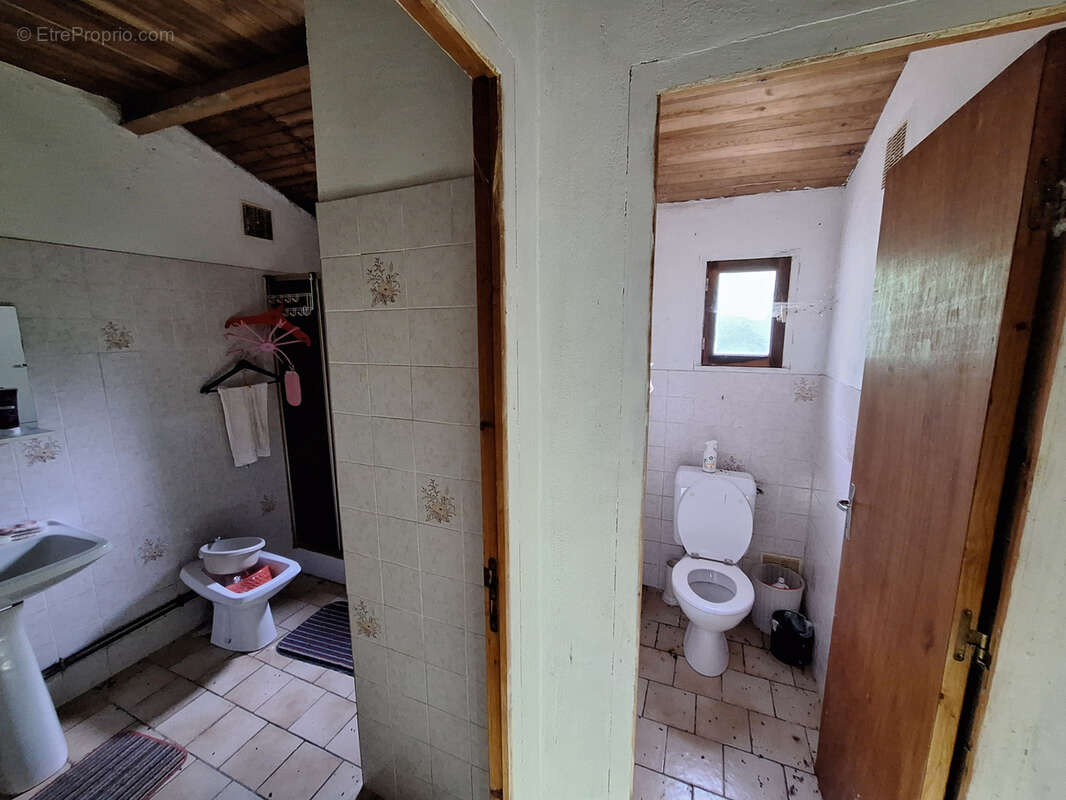 Maison à SAINT-CERNIN-DE-L&#039;HERM